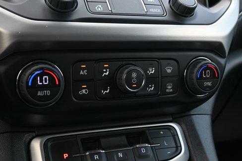 Used 2023 GMC Acadia SLT w/ Preferred Package image 26