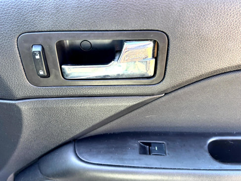 Used 2012 Ford Fusion SE image 29
