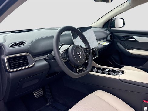 New 2025 VinFast VF 8 Plus image 9