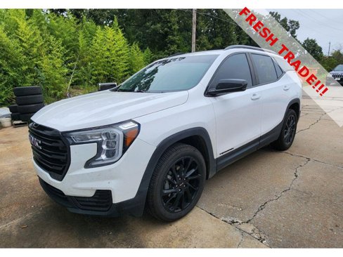 Used 2023 GMC Terrain SLE w/ Driver Convenience Package image 1