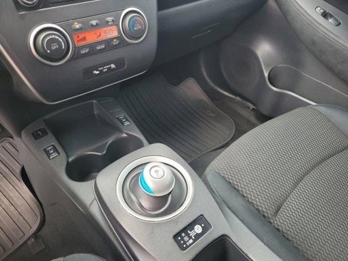 Used 2013 Nissan Leaf S w/ Charger Pkg image 30