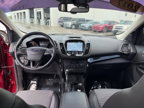 Used 2017 Ford Escape Titanium image 10