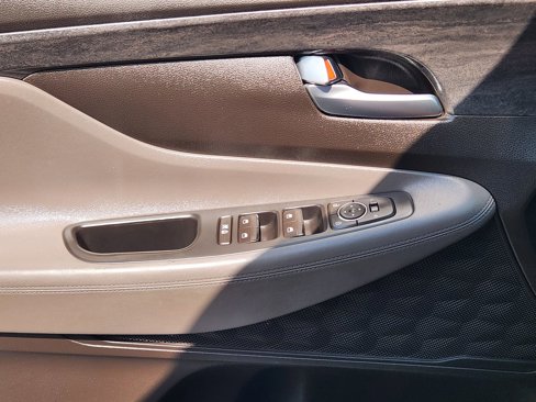 Used 2019 Hyundai Santa Fe SE image 28