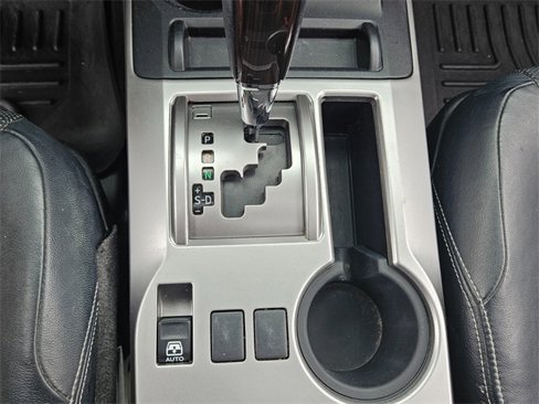Used 2014 Toyota 4Runner Limited image 21