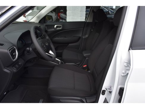 New 2025 Hyundai Venue SE image 10
