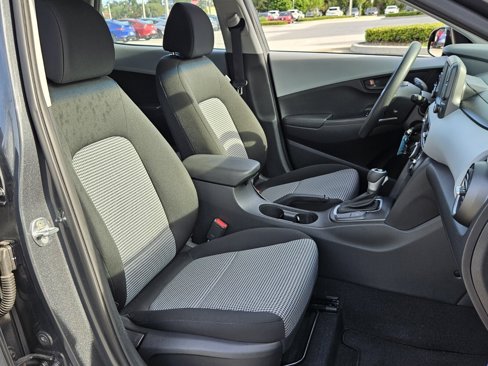 Used 2021 Hyundai Kona SE image 24