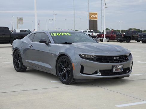 Used 2020 Chevrolet Camaro LT w/ RS Package image 4
