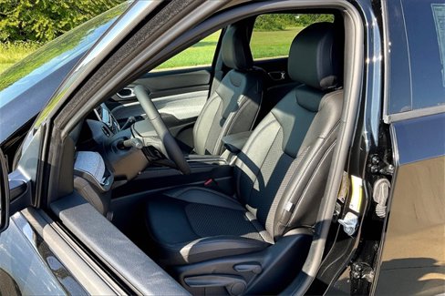 New 2025 Jeep Compass Latitude image 12