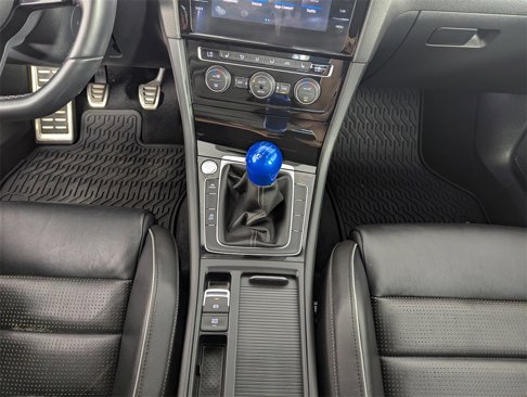 Used 2018 Volkswagen Golf R 4-Door image 27