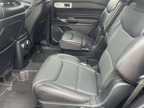 Used 2020 Ford Explorer ST w/ ST High-Performance Pack image 11
