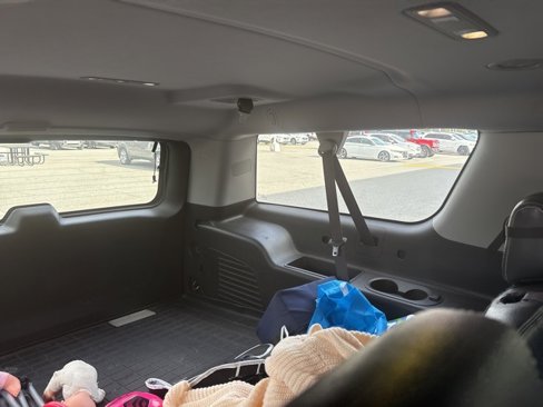 Used 2016 Chevrolet Suburban LS image 7
