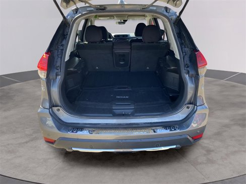 Used 2019 Nissan Rogue SV w/ Premium Package image 19