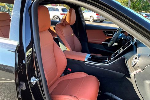 Used 2023 Mercedes-Benz C 300 Sedan image 8