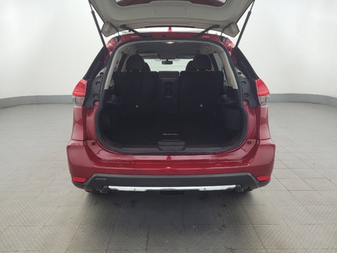 Used 2017 Nissan Rogue SV image 29