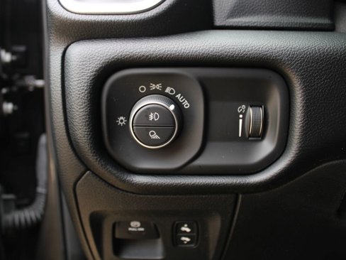 Used 2021 RAM 1500 Big Horn image 13