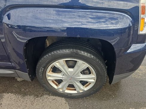 Used 2017 GMC Terrain SLE image 2