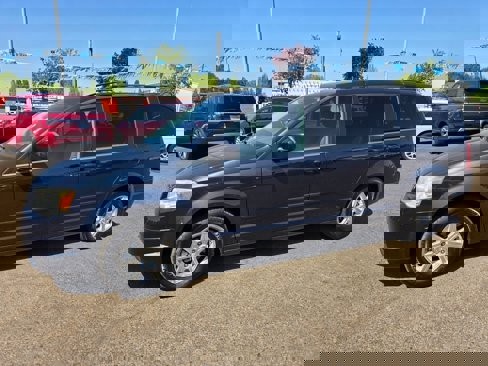 Used 2008 Chrysler Town & Country Touring image 29