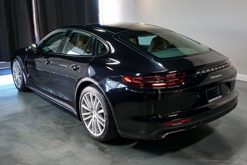 Used 2018 Porsche Panamera image 38