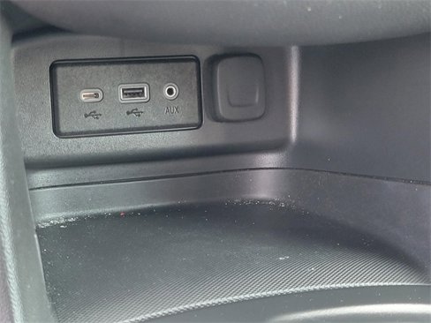 Used 2023 Chevrolet Equinox LT image 33