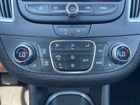 Used 2023 Chevrolet Malibu LT w/ Driver Confidence Package image 21