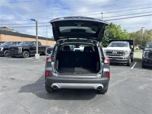 Used 2022 Ford Escape SE image 6