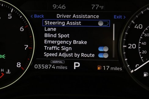 Used 2024 Mitsubishi Outlander SE image 29