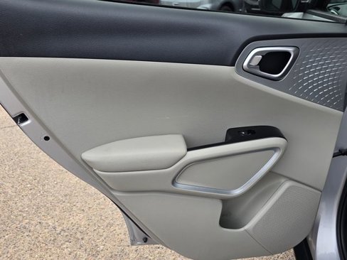 Used 2020 Kia Soul LX image 21