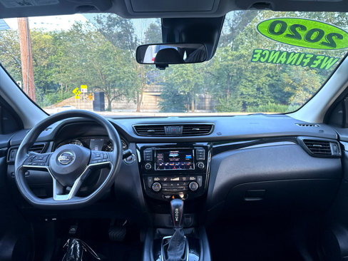 Used 2020 Nissan Rogue Sport SV image 11