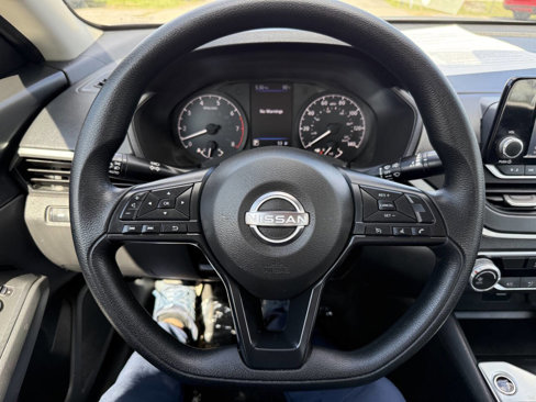 Used 2024 Nissan Altima 2.5 S image 11