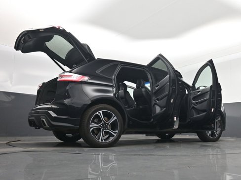 Used 2019 Ford Edge ST w/ Cold Weather Package image 42
