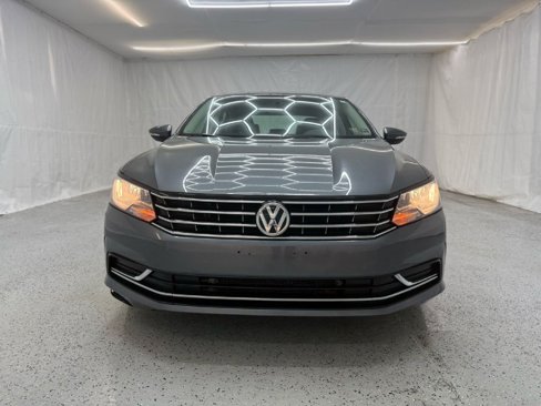 Used 2016 Volkswagen Passat 1.8T S image 8