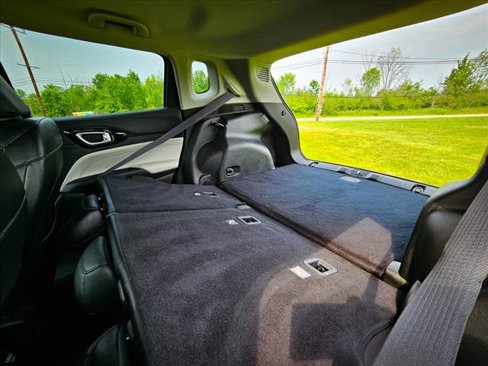 Used 2022 Jeep Compass Limited image 34