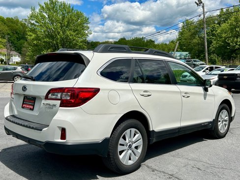 Used 2015 Subaru Outback 2.5i Premium image 8