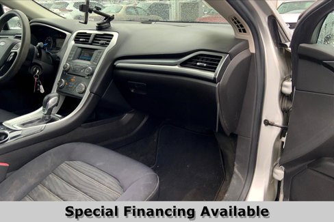 Used 2016 Ford Fusion SE image 17