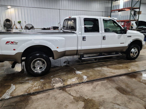 Used 2005 Ford F350 Lariat image 9