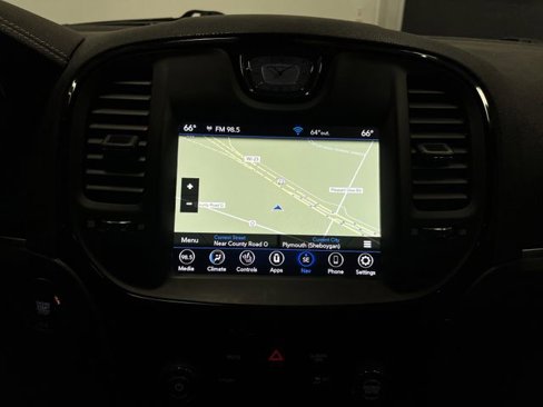 Used 2019 Chrysler 300 S image 10
