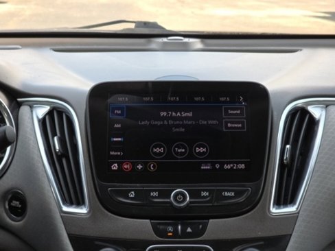 Used 2020 Chevrolet Malibu LT image 13