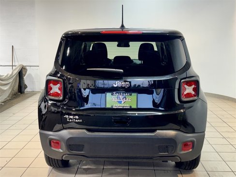 Used 2023 Jeep Renegade Latitude image 9