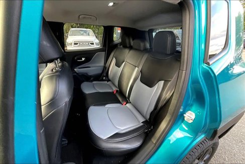 Used 2020 Jeep Renegade Sport w/ Sport Appearance Group image 23