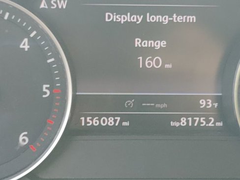 Used 2012 Volkswagen Touareg TDI image 11