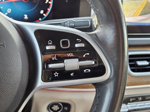 Used 2020 Mercedes-Benz GLE 350 w/ 3rd Row Seat Package image 29