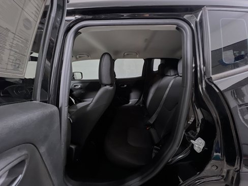 Used 2020 Jeep Renegade Sport image 29