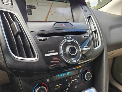 Used 2015 Ford Focus Electric Hatchback w/ Exterior Protection Package image 5