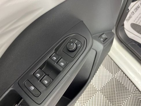 Used 2022 Volkswagen Taos S image 32