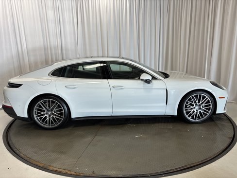 New 2025 Porsche Panamera 4 image 10