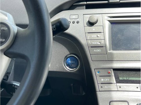 Used 2014 Toyota Prius Two image 10
