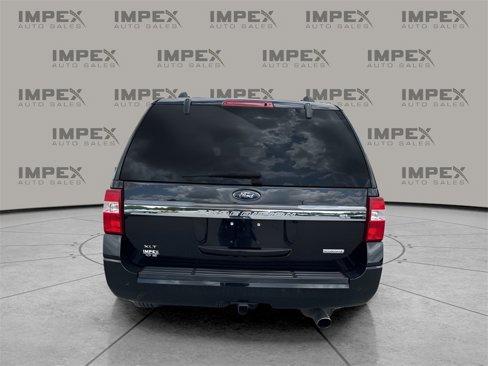 Used 2017 Ford Expedition EL XLT image 4