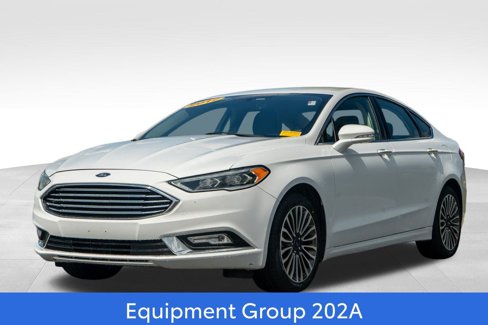 Used 2017 Ford Fusion SE w/ Fusion SE Technology Package image 3
