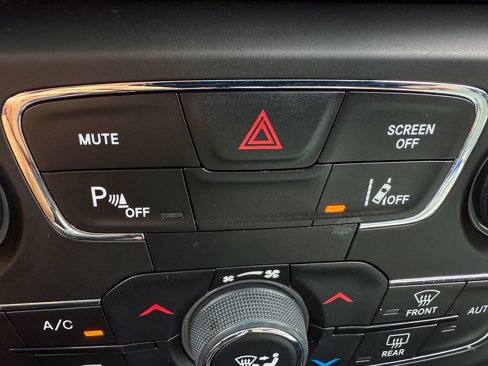 Used 2018 Jeep Compass Limited w/ Navigation Group image 18