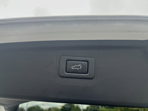 Used 2018 Subaru Outback 3.6R Limited image 14